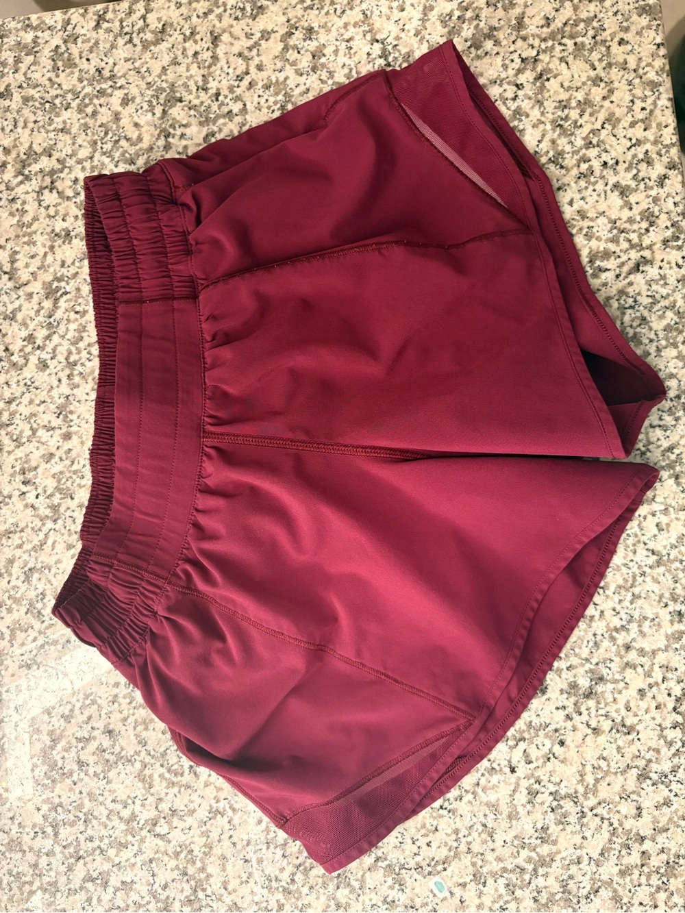 Lululemon 4in hotty hots